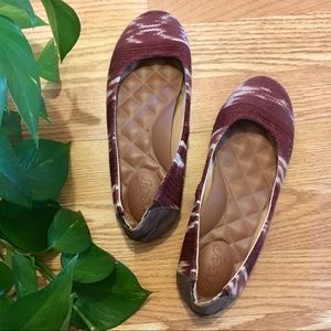 Reef Burgundy Tribal Patterned Flats